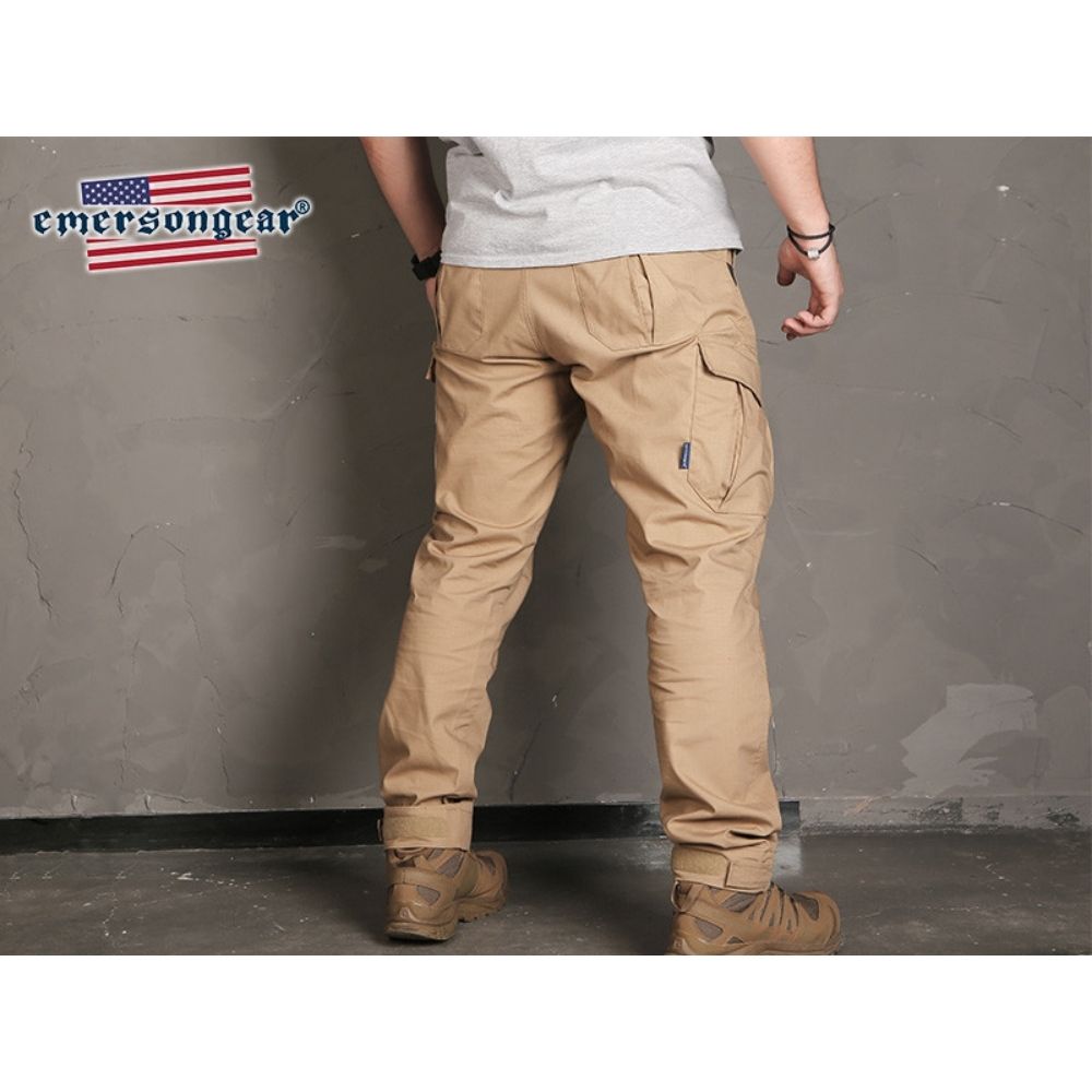Pantalón Emerson Blue Label calce ergonómico khaki (34W)
